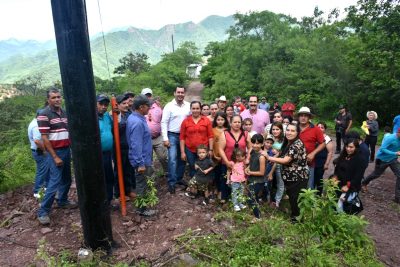 Lleva Tamazula energía eléctrica a comunidad de Cerro Blanco