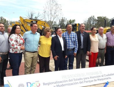 Facilita Estado a municipios la adquisición de maquinaria para mejorar carreteras