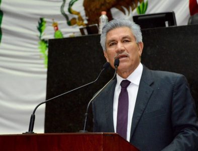 Pide diputado a mezcaleros de Durango cumplir con denominación de origen