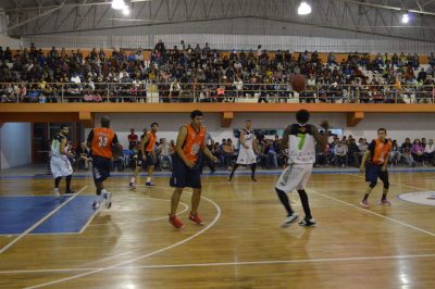 Organizó Nuevo Ideal juego de básquetbol entre Linces de Santiago y Liebres de Guasave