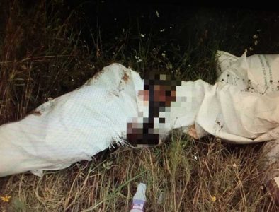 Hallan cadáveres de 3 hombres dentro de costales, en Michoacán