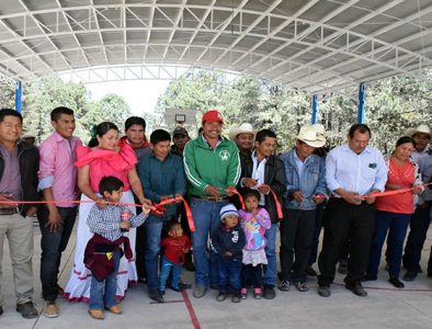 Entregan cancha y domo en San José del Bajío, Mezquital