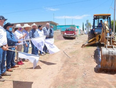 Llevan más obras de agua potable a los poblados de Durango capital