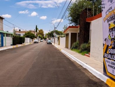 Entrega Toño Ochoa acciones en 7 calles de las colonias Real del Prado y Del Lago