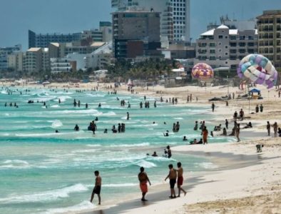 Alerta Cofepris sobre 18 playas contaminadas en estas vacaciones de verano