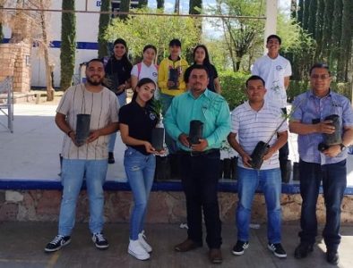 Realizan campaña de reforestación en planteles educativos de Cuencamé