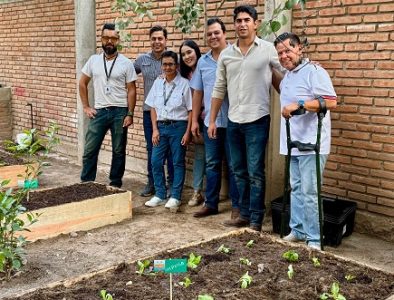 Unidos sembramos un futuro más saludable: Toño Ochoa