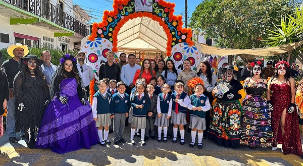 Inauguran corredor comercial del Día de Muertos en Vicente Guerrero