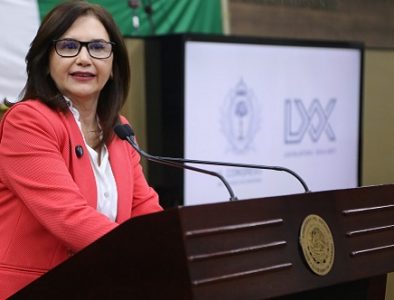 Entrega de útiles escolares, va a la Constitución: Rocío Rebollo