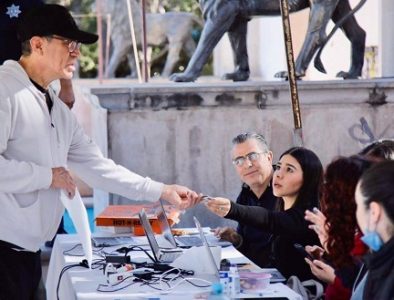 A votar por nuestras obras favoritas este domingo: La gran familia duranguense