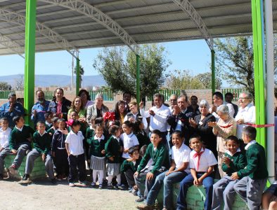 Entrega Vicente Guerrero domo escolar en San Pedro Alcántara