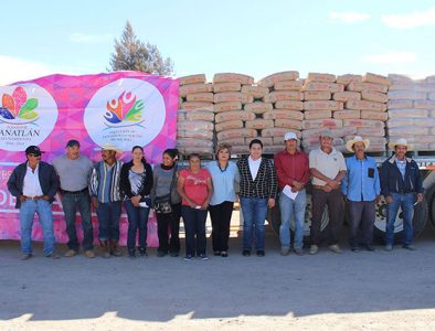 Entrega Canatlán material para mejoramiento de viviendas