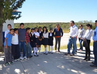 Atienden necesidades de la Telesecundaria del poblado San Atenógenes