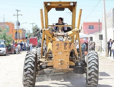 Rehabilitamos más calles para los duranguenses: Enríquez