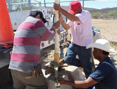 Instalan bomba sumergible en la comunidad Santa Cruz de la Cuchilla