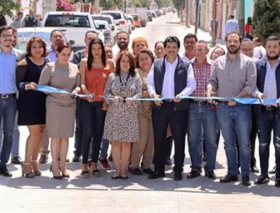 Entregan pavimentación de calle Zarco