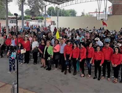 Muestra Consuelo Cardoza respaldo de habitantes de Súchil