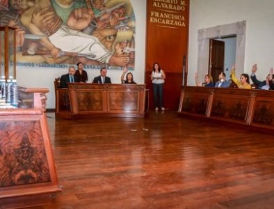 Cabildo ratifica a nuevos directores municipales