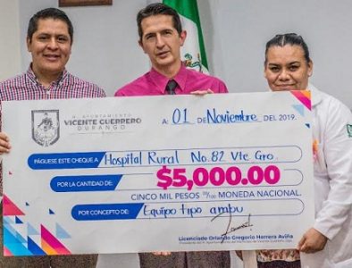 Apoya Orlando Herrera con la donación de su sueldo al sector Salud