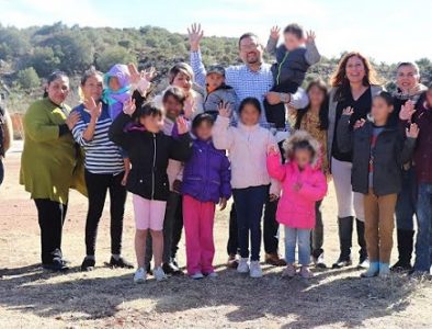 Paisanos donan ropa invernal