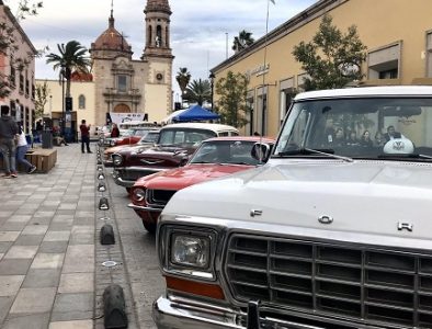 Conmemoran el Día Nacional del Auto Antiguo