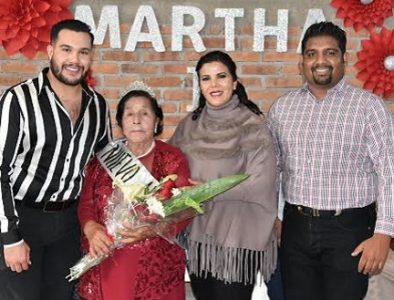 Martha I, reina del grupo de la tercera edad ‘Nuevo Amanecer’ de Canatlán