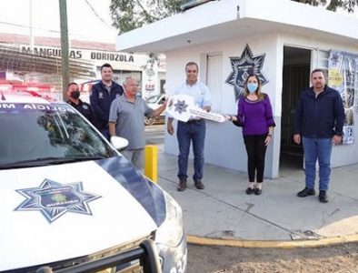 Entrega Salum tercera patrulla y demarcación de policía