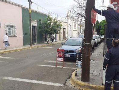 Con rehabilitación de señalética, Municipio previene accidentes