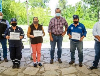 Reconocen esfuerzo de trabajadores de barrido manual