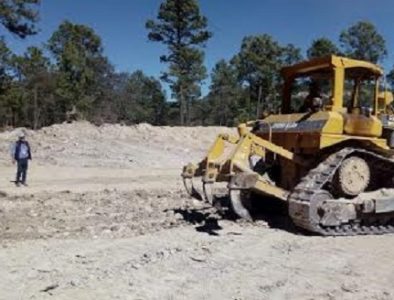 Avanza construcción de 6 bordos de abrevadero