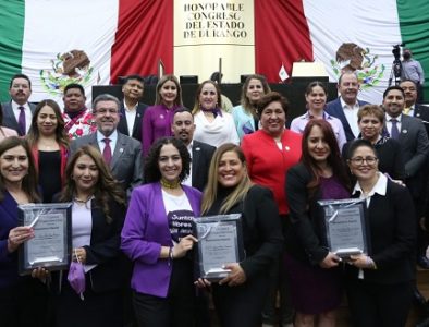 Entrega Congreso reconocimiento a mujeres destacadas