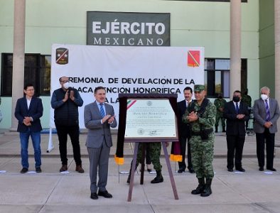 Reconoce Gobernador a mujeres y hombres de la Décima Zona Militar