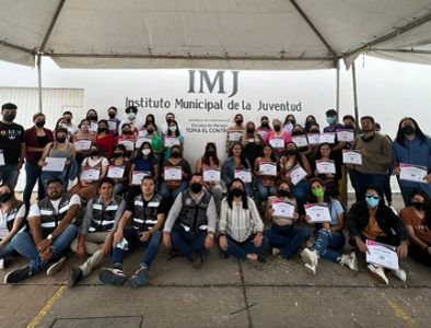 Graduados, 400 jóvenes de Escuela de Manejo ‘Toma el control’