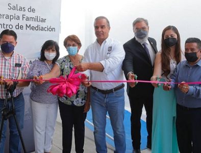 Entrega Salum salas de terapia familiar y Centro de Mediación