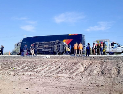 Pasajera de una van falleció entre Lerdo y Gómez Palacio al sufrir una volcadura