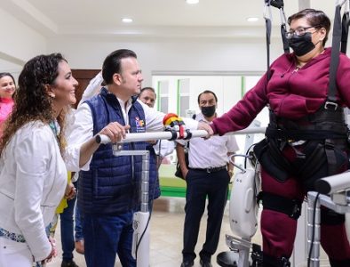 Rescatan Marisol y Esteban robot Lokomat que permitirá que más pacientes puedan volver a caminar