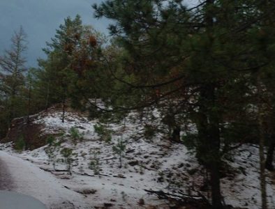 Fuerte lluvia y granizada sorprende a los habitantes de Tepehuanes