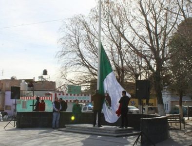 Conmemoran en Tepehuanes el Día de la Bandera