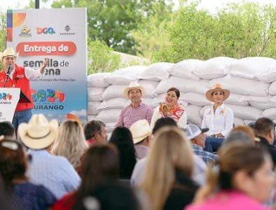 Entregan Marisol y Esteban apoyos para las familias de Hidalgo