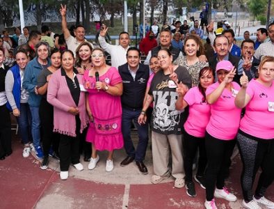 Visita Toño Ochoa la ‘Chiquis Cavada’ para conocer su proyecto para el Presupuesto Participativo