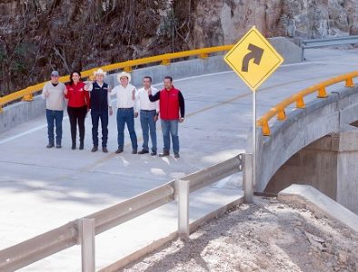 Llueva, truene o relampaguee, la gente podrá pasar por el puente ‘Plomositas’ que construyó el Gobierno de Esteban